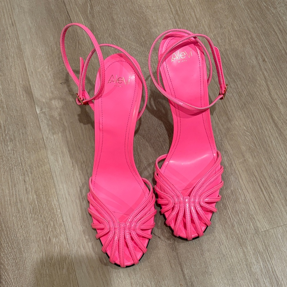 Alevi Milano Vibrant Pink Heels